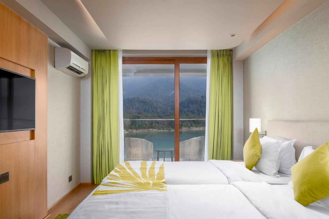 มุทิ โยคะ รีทรีต - อะ ลักชัวเรียส โยคะ รีทรีต ออน เดอะ แบงก์ ออฟ คงคา Hotel ริชิเคช ภายนอก รูปภาพ